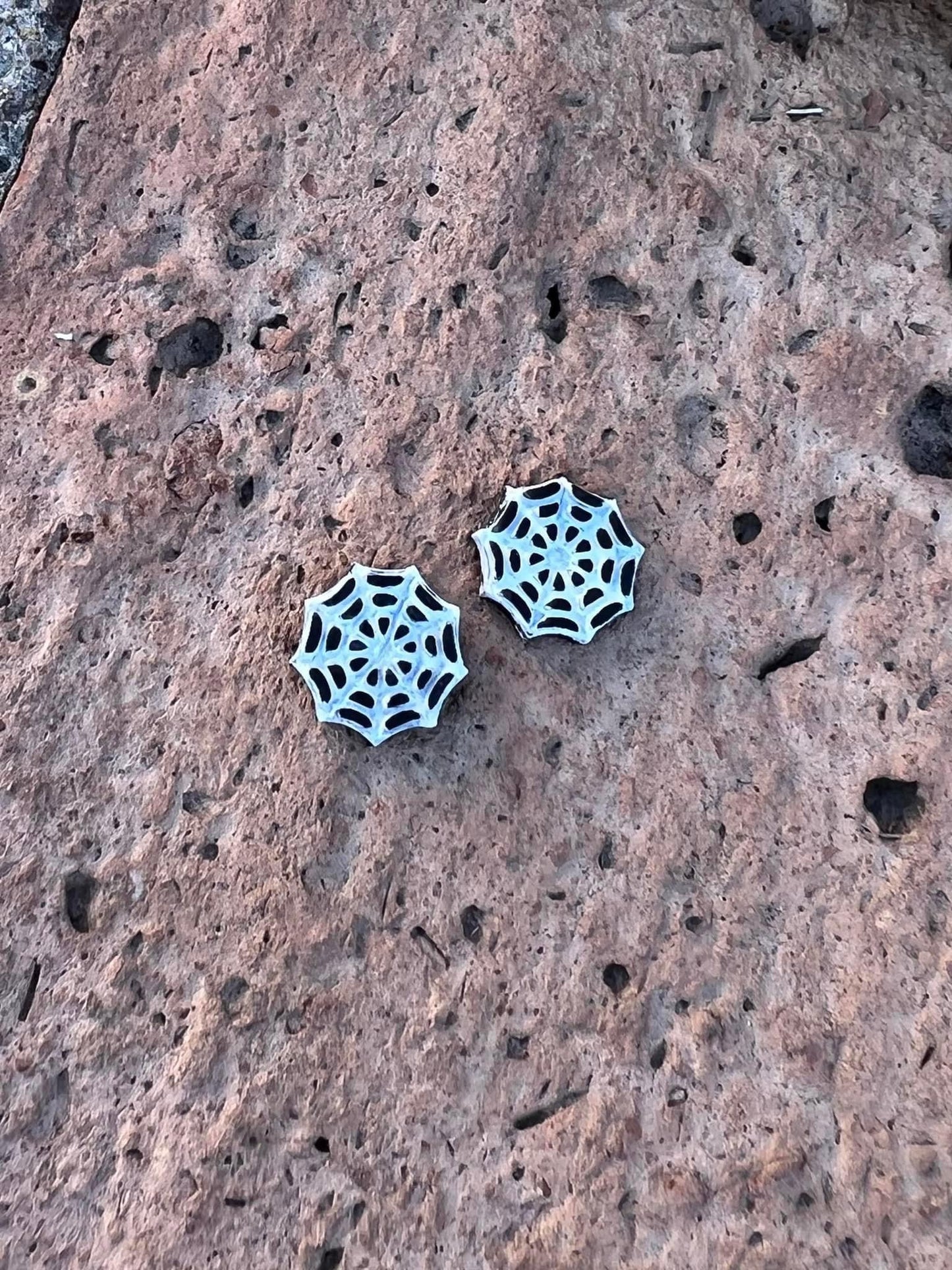 Cobweb Studs