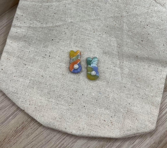 Rainbow Granite bunny butt studs