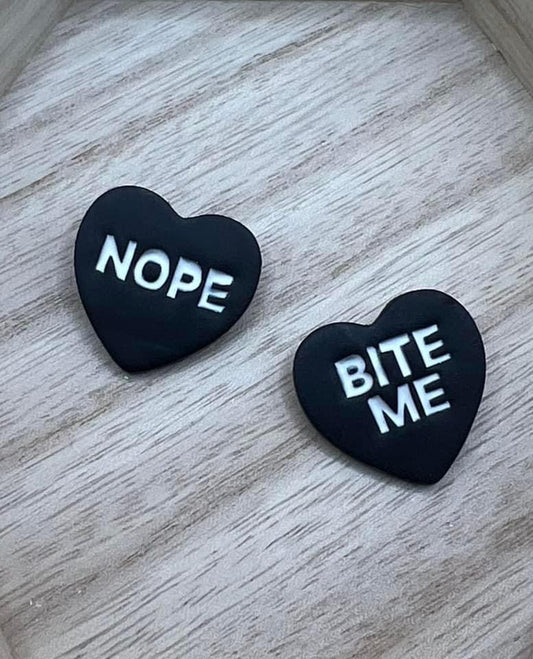 Monotone Anti-Converstion Heart Pins